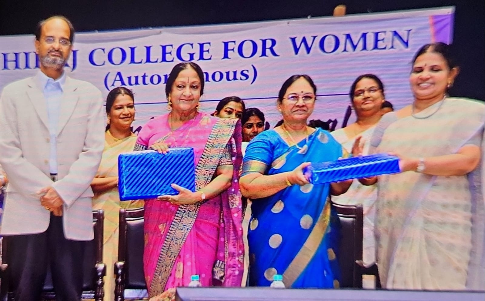 Girija Ramaswamy photo 39